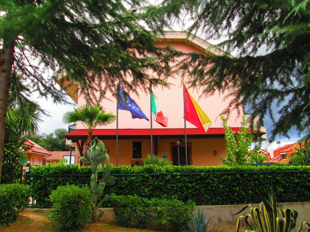 B&B Le Begonie Ascoli Piceno Phòng bức ảnh