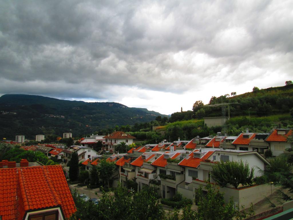 B&B Le Begonie Ascoli Piceno Phòng bức ảnh