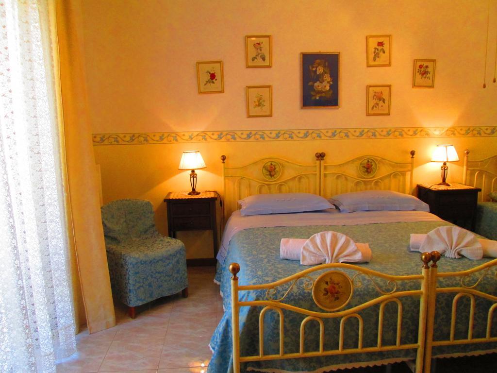 B&B Le Begonie Ascoli Piceno Phòng bức ảnh