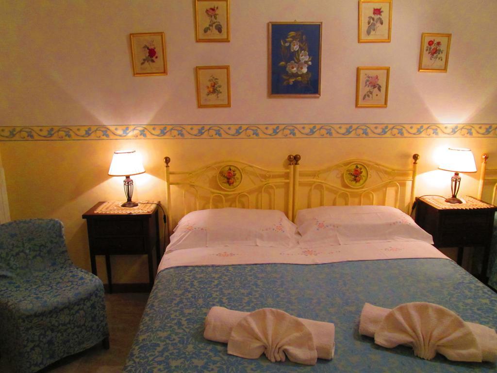 B&B Le Begonie Ascoli Piceno Phòng bức ảnh