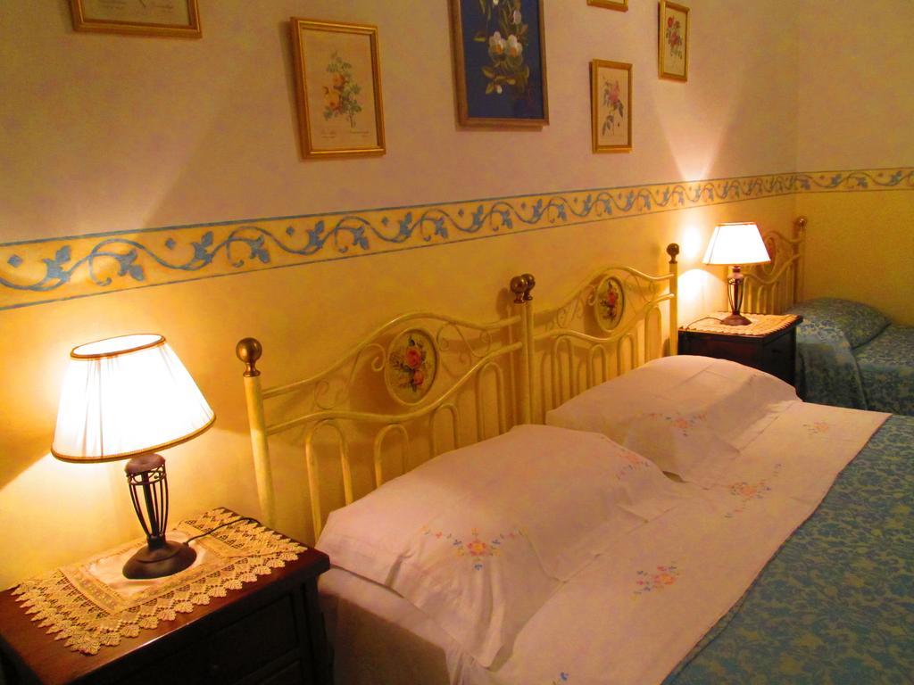 B&B Le Begonie Ascoli Piceno Phòng bức ảnh