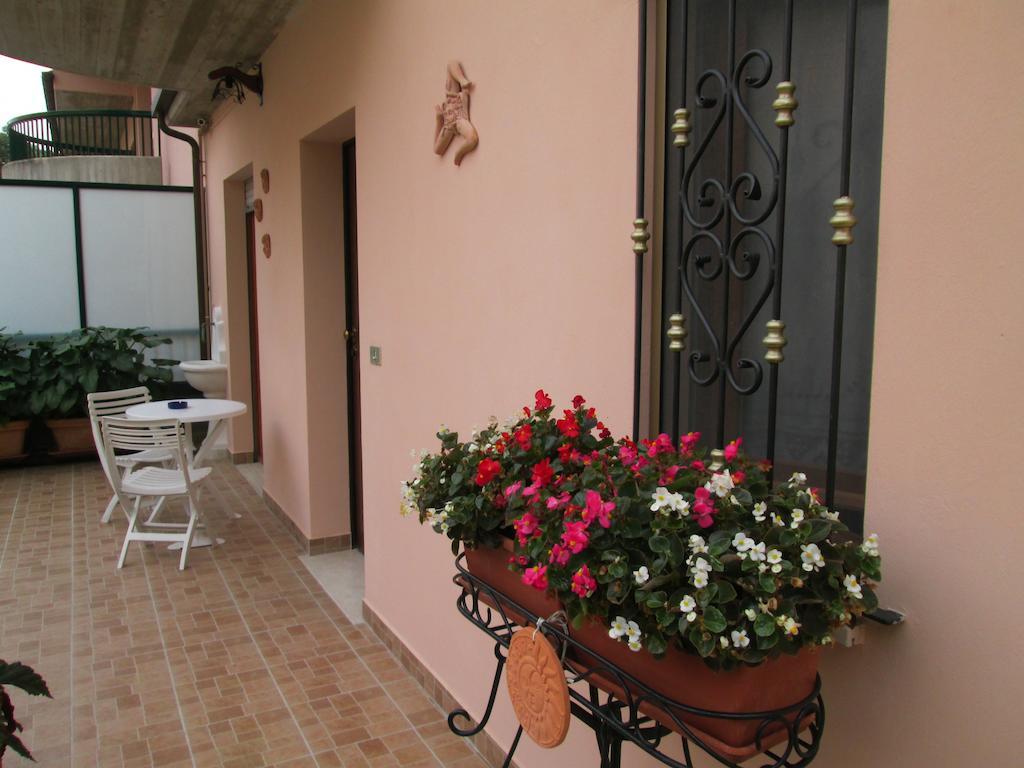B&B Le Begonie Ascoli Piceno Phòng bức ảnh